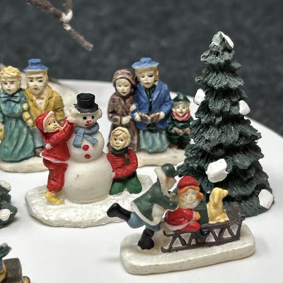 17pc Mini Christmas Village Figurines Snowman Postman Christmas Tree Mailbox + - Picture 8 of 16